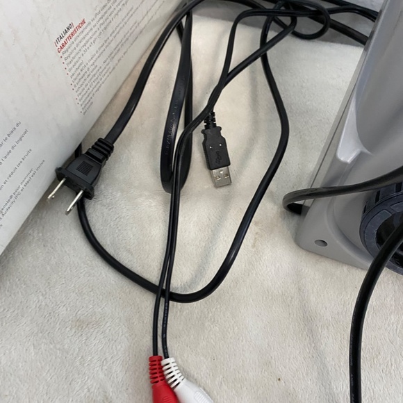 ION LP Dock USB Turntable LP to digital converter, USB-IPOD-Recording IN Box - Picture 11 of 17